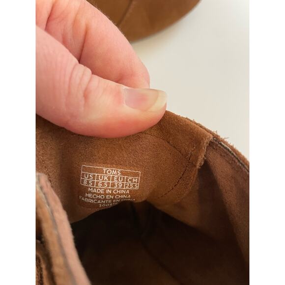Toms Size 8.5 Brown Bootie Heels Tassel Lace Up Suede - Picture 11 of 11